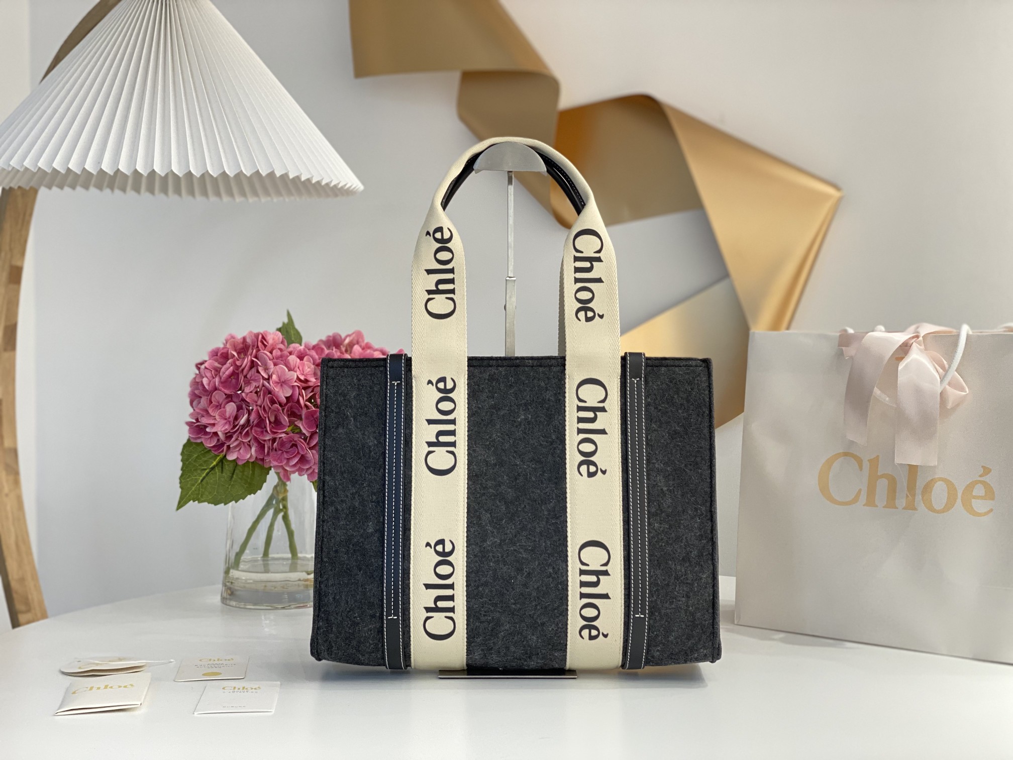 Chloe Medium Woody Tote Bag In Linen